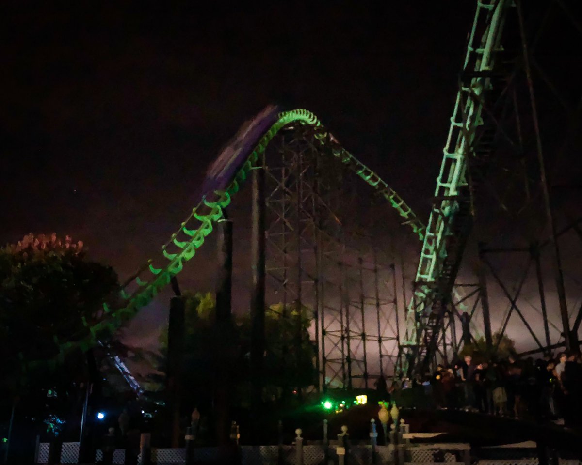 jdbrewton's tweet photo. Time for a SPOOPY ride!!! #Kennywood #PhantomFallFest #Halloween #Spoopy #RollerCoasters https://t.co/VC4TcKnAlZ