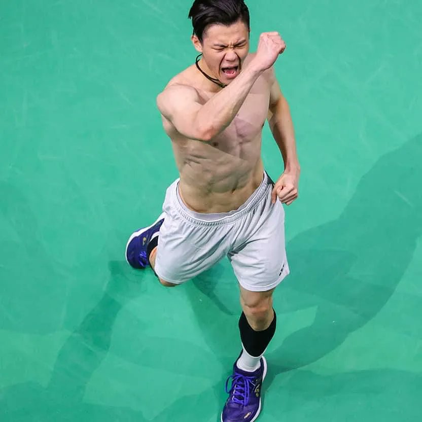 Sunriseclick's tweet photo. Lee Zii Jiaa on fire 🔥
Absolutely thrilling performance at the semi-finals match #sudirmancup2021 
Lee 's ultimate gear choice🔽
Racquet - Astrox 99 | Cherry Sunburst
Shoes -  Power Cushion 65 Z 2 Mens
String -  BG 80 Power

#yonex #yonexbadminton #sunriseclick #sudirmancup2021 https://t.co/8oNlbdaM9M