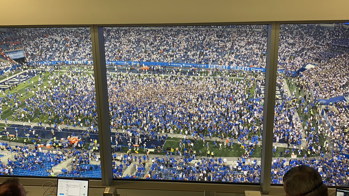 BBNTonight's tweet photo. It just keeps growing and growing https://t.co/MsXrYMBTdi