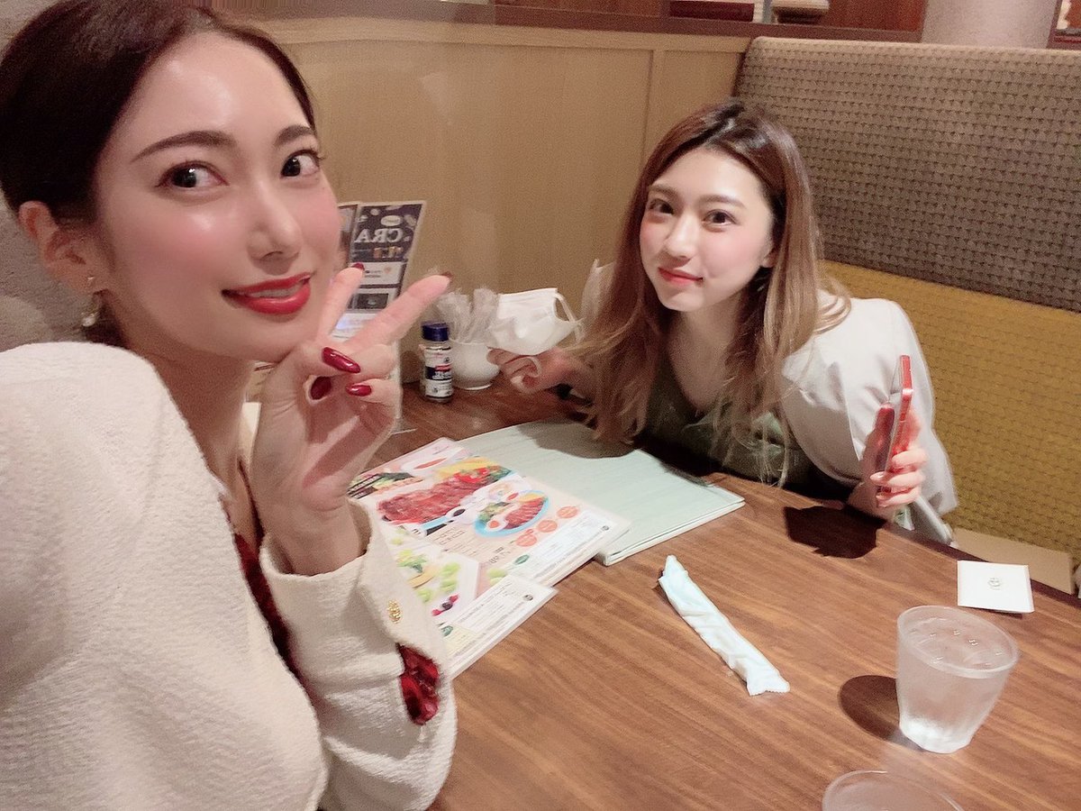 mitafujin's tweet photo. 今月お互い��誕生日🎂だから、合同誕生日会するんだけど
あえて不意打ちついて、なんでもない日にプレゼント🎁渡したら、、
すごい喜んでくれて私まで幸せ💓😹 https://t.co/PqhKlT3kxk