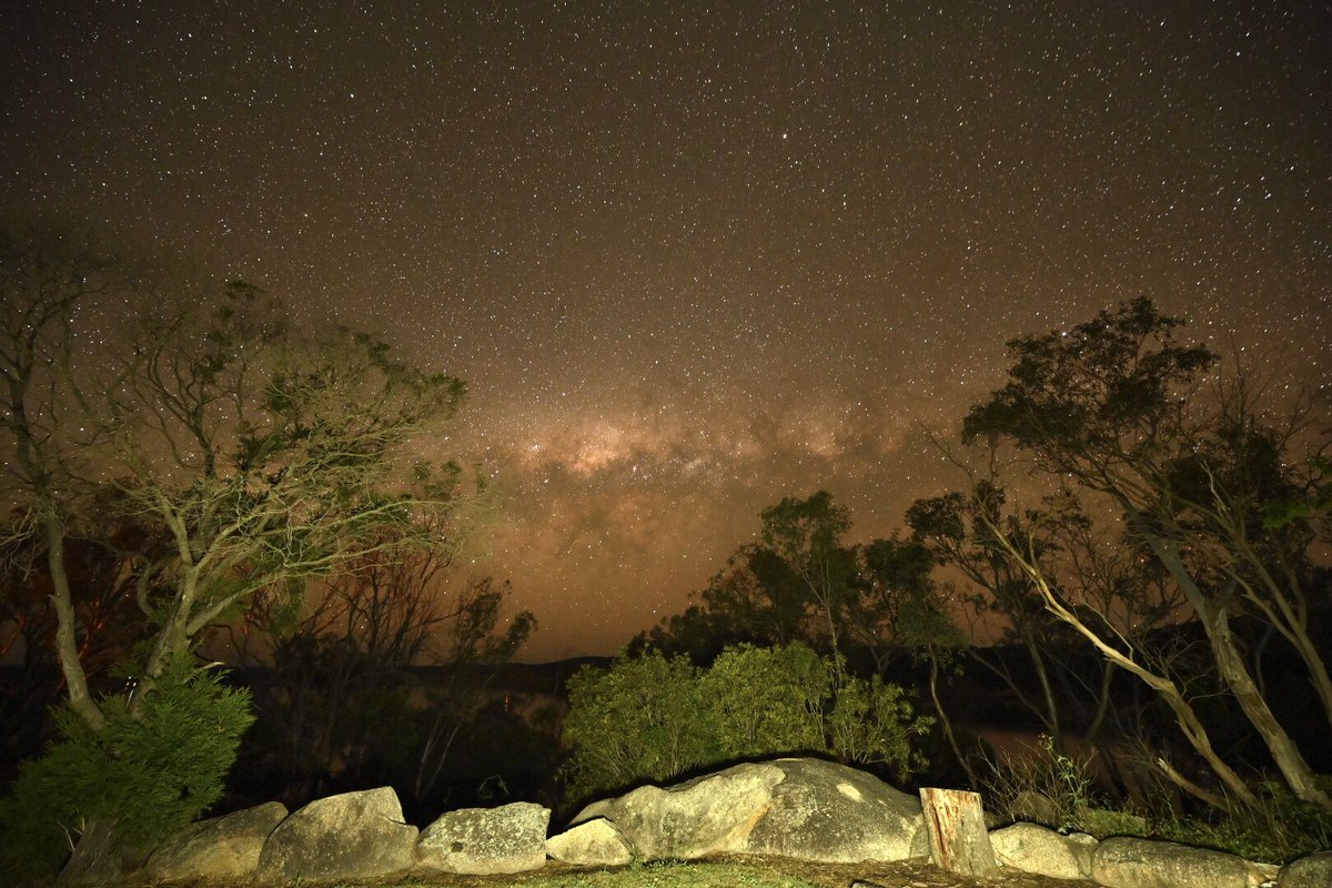 GeorgeSz12's tweet photo. Hi All,
A few Milky Way pictures at Leslie Dam which is at Warwick Qld.
Have a great day
#milkyway #lesliedam
@olivia_brisbane
@DiQld
@Bildagraham1
@HarleyRoze_BBW https://t.co/cDHPc5ocax
