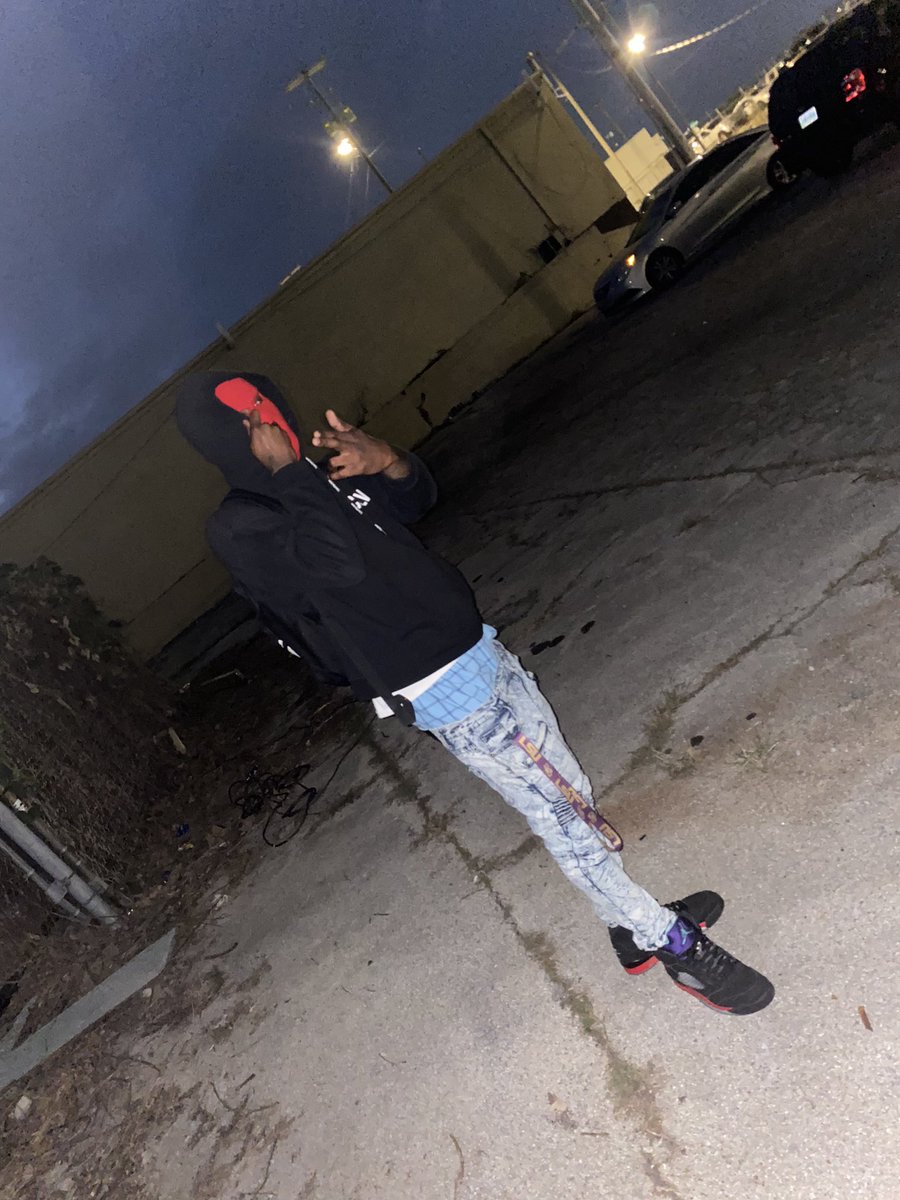 GGDutcho's tweet photo. Me n dada related cause we 🏃‍♂️ through that check like a breeze #LongLiveDaDa https://t.co/j6gFqgLSC4