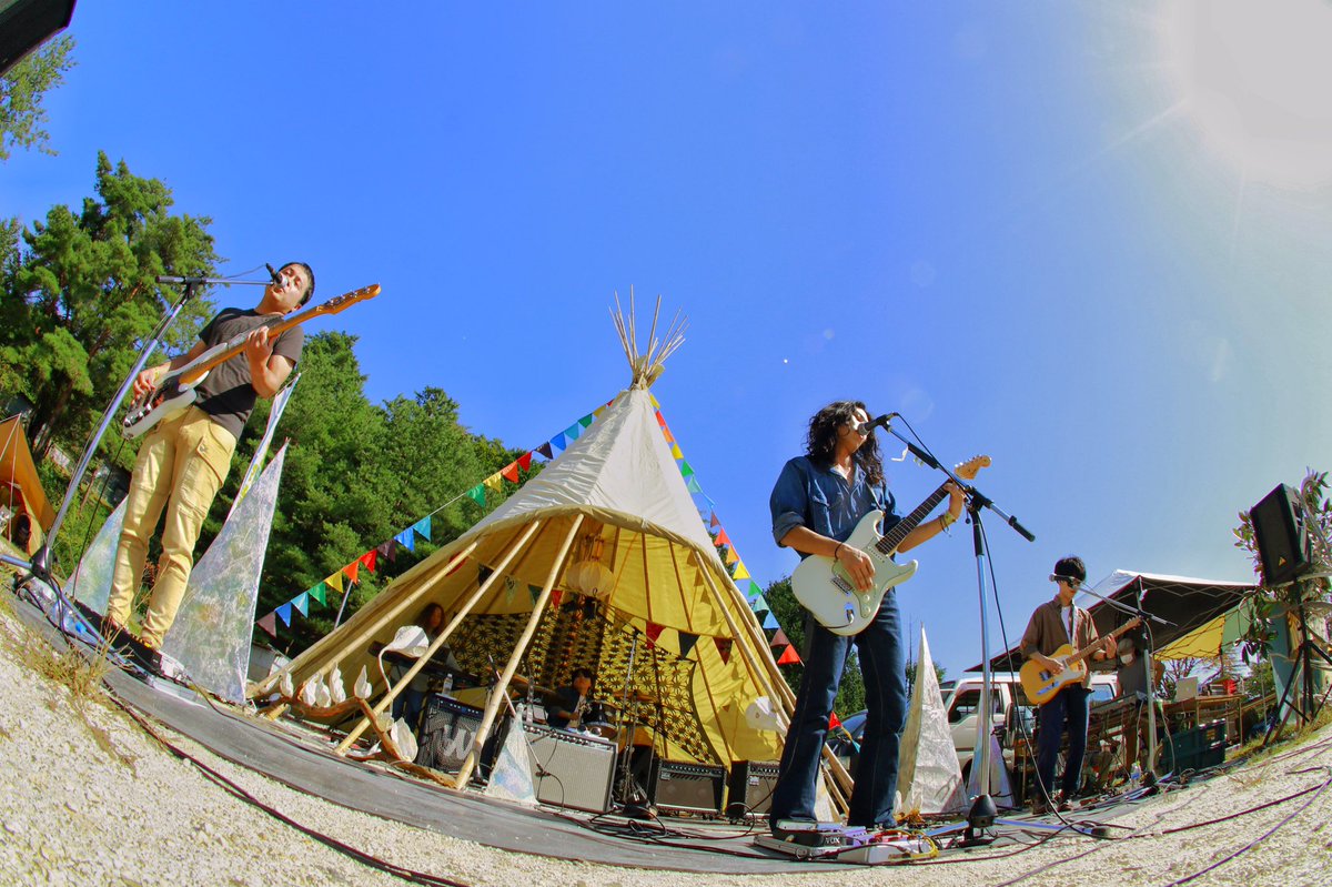 luka_guitarist's tweet photo. LIVE @ rainbowcamp2021

最高に気持ちよかったぜー！🎸
Thanks Of All!!

Photo by @johnny_macchan 

#raiki #tantalusband #タンタラスバンド https://t.co/KSs3Qu6hw5