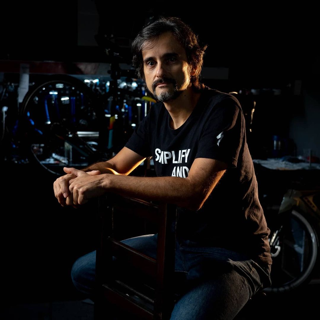 ultrabikex's tweet photo. El equipo de Ultrabikex se une al dolor que embarga a la familia Márquez Sosa, por el sentido fallecimiento de nuestro fundador
 
Eddy Alfonso Márquez Sosa
(Q.E.P.D.)
 
El día de hoy 02 de octubre de 2021, se despide de nosotros nuestro hermano, Alfonso. https://t.co/78riivL2a2