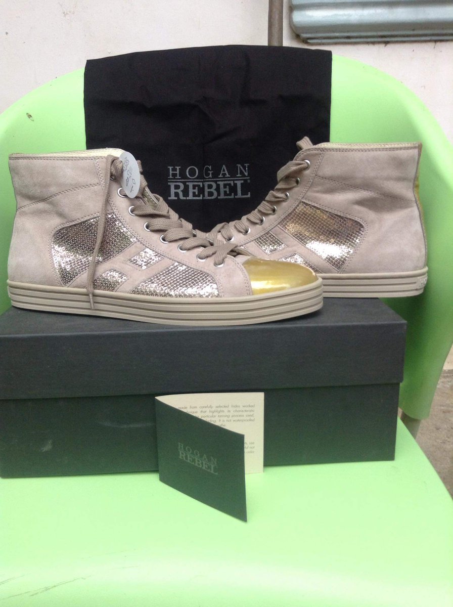 hellnextdoor's tweet photo. For Sale‼️‼️‼️BRAND NEW LIMITED EDITION Rogan Rebel High Cut Sneakers 40 1/2 woman size P6,000 (still negotionable). PM for details. https://t.co/spfIHzrdbf