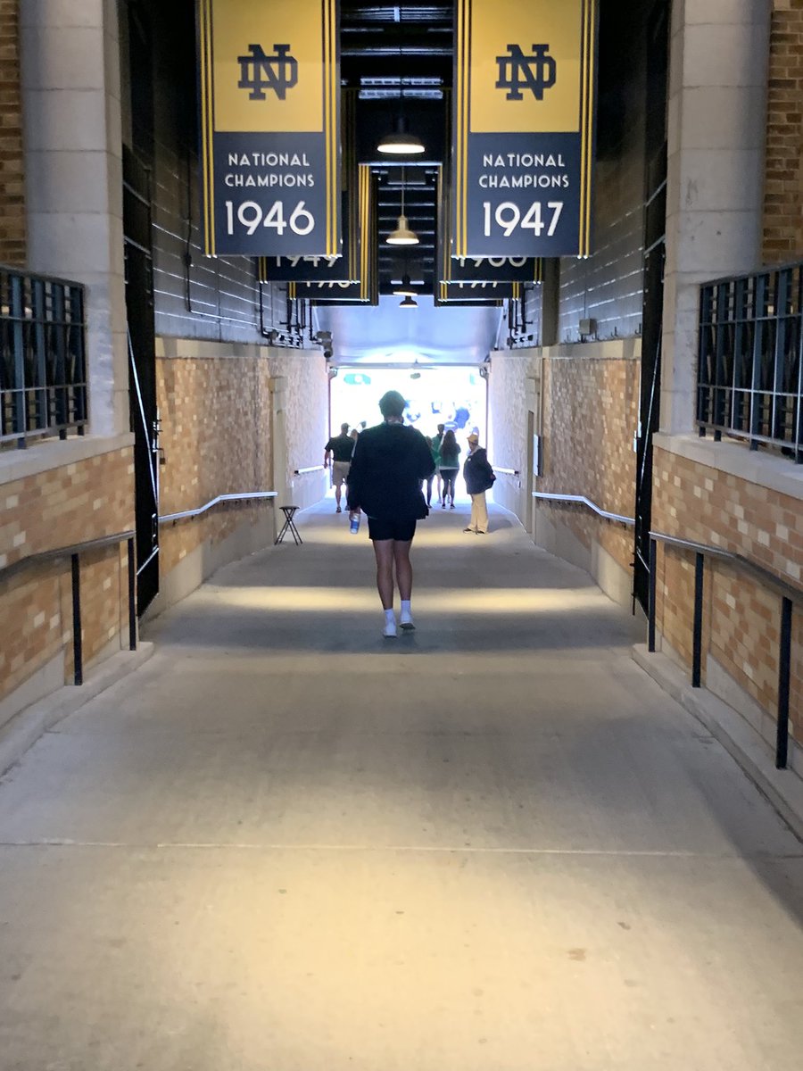 AidanSteinfeldt's tweet photo. Had a great game day visit @NDFootball. Thanks so much for having me @aarynkearney @CoachJ_Mc @CoachBrianKelly #GoIrish https://t.co/RCtLAWCK77