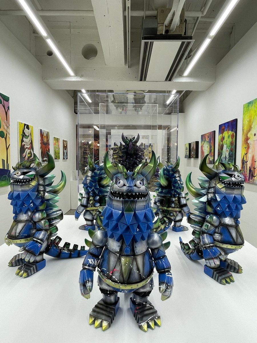 xT9Gx's tweet photo. 本日1日在廊致します。
よろしくお願い致します😊
.
T9G・ナカザワショーコ 二人展「SxT ZINGARO」
2021年9月25日- 10月8日
開廊時間：12:00〜19:00
閉廊日：水曜日

#t9g #sxtzingaro #oilpainting #油彩 #mecharangeas #hidarizingaro #takashimurakami https://t.co/gj5JZzh3D1