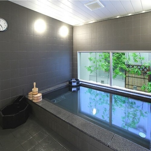 hoteldaiyokujyo's tweet photo. 【大分県中津市　大浴場のあるビジネスホテル・シティホテル】
中津駅前でライバル？のルートインとスーパーホテルが激突しています。
https://t.co/3AeKuBp6Kx https://t.co/7ZAMKP2MO8