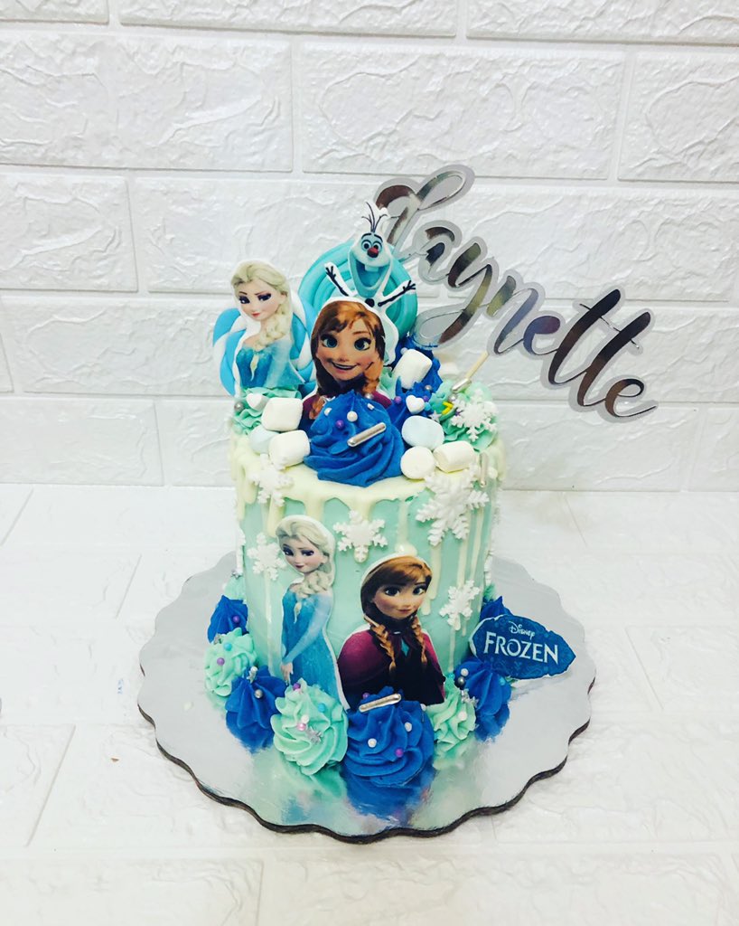 kamilcake's tweet photo. ❄️❄️❄️❄️❄️❄️❄️❄️❄️❄️❄️

Pastel de Frozen 👸☃️👸

Para la princesa Daynette 👑✨
.
.
.
.

#frozen #betun #kamilcake #cakefrozen #betuncake #nieve #frozencake  #elsafrozen #annafrozen #olaffrozen #kristofffrozen #svenfrozen #aventuracongelada #hielo #cake #elsa #LetItGo #libresoy❄️ https://t.co/mM5MOJDrf1