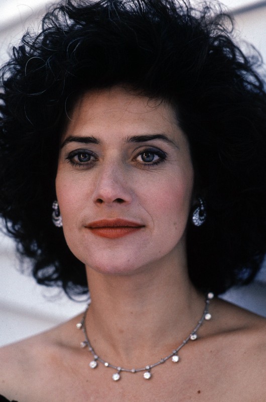 Happy Birthday, Lorraine Bracco! 