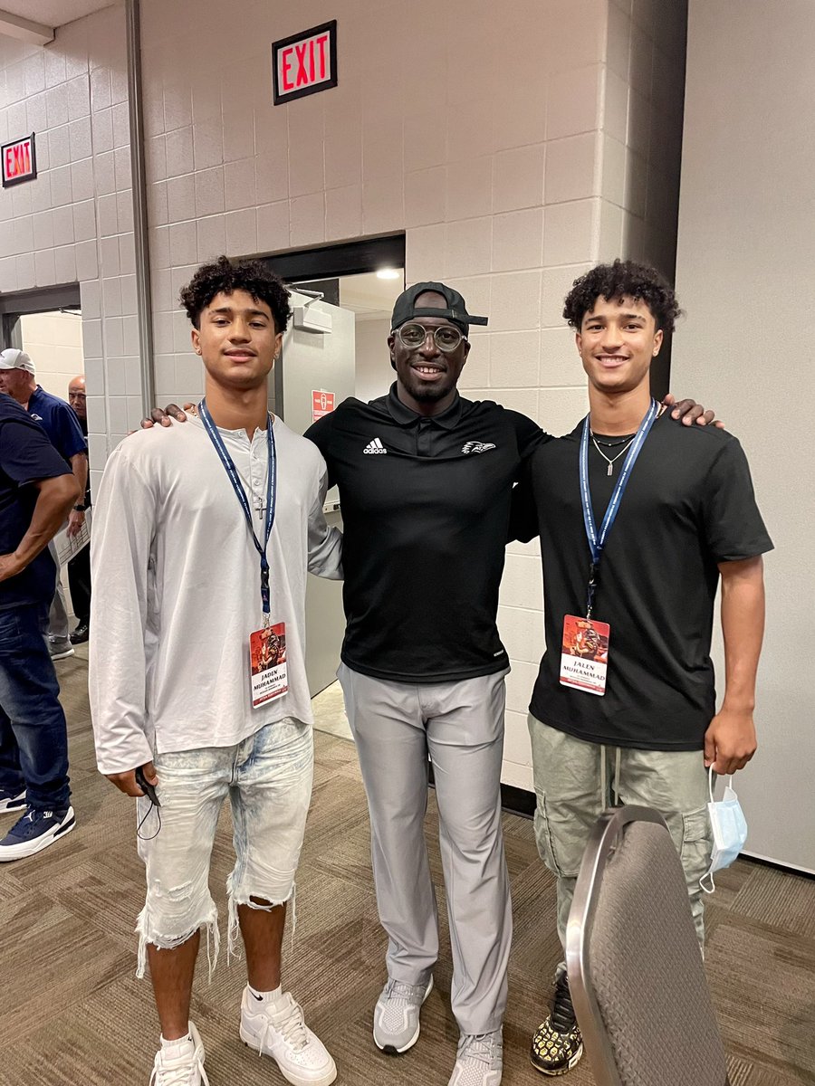 jalen_muhammad's tweet photo. Thank you @UTSAFTBL for having me! 5-0! S/o the coaching staff for their wise words.
#leadership #BirdsUp 🤙
@UTSARivals @UTSAAthletics https://t.co/87j5UV99Zq