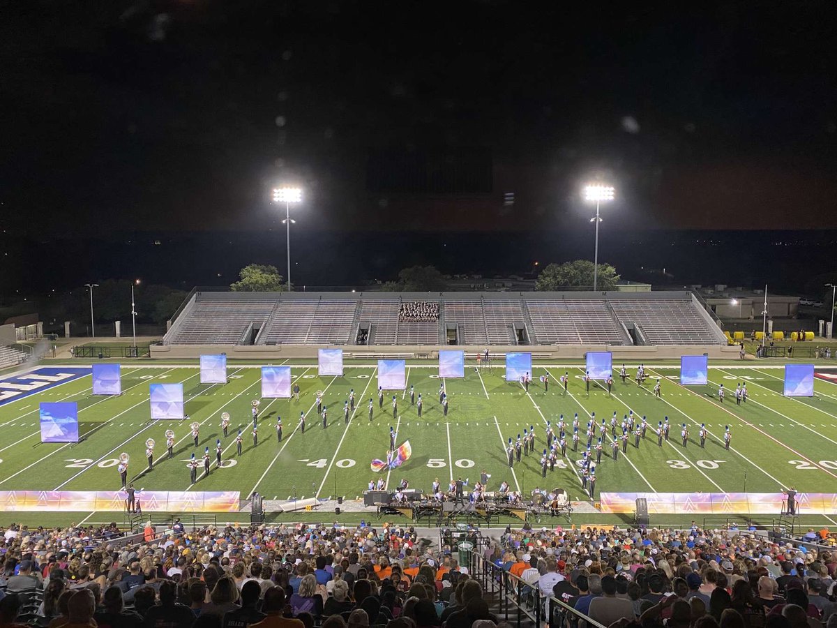 HEBMarching's tweet photo. Beautiful performance of โTranscendโby Grapevine Marching Band tonight! #hebmarching https://t.co/fk6RUjnLU1