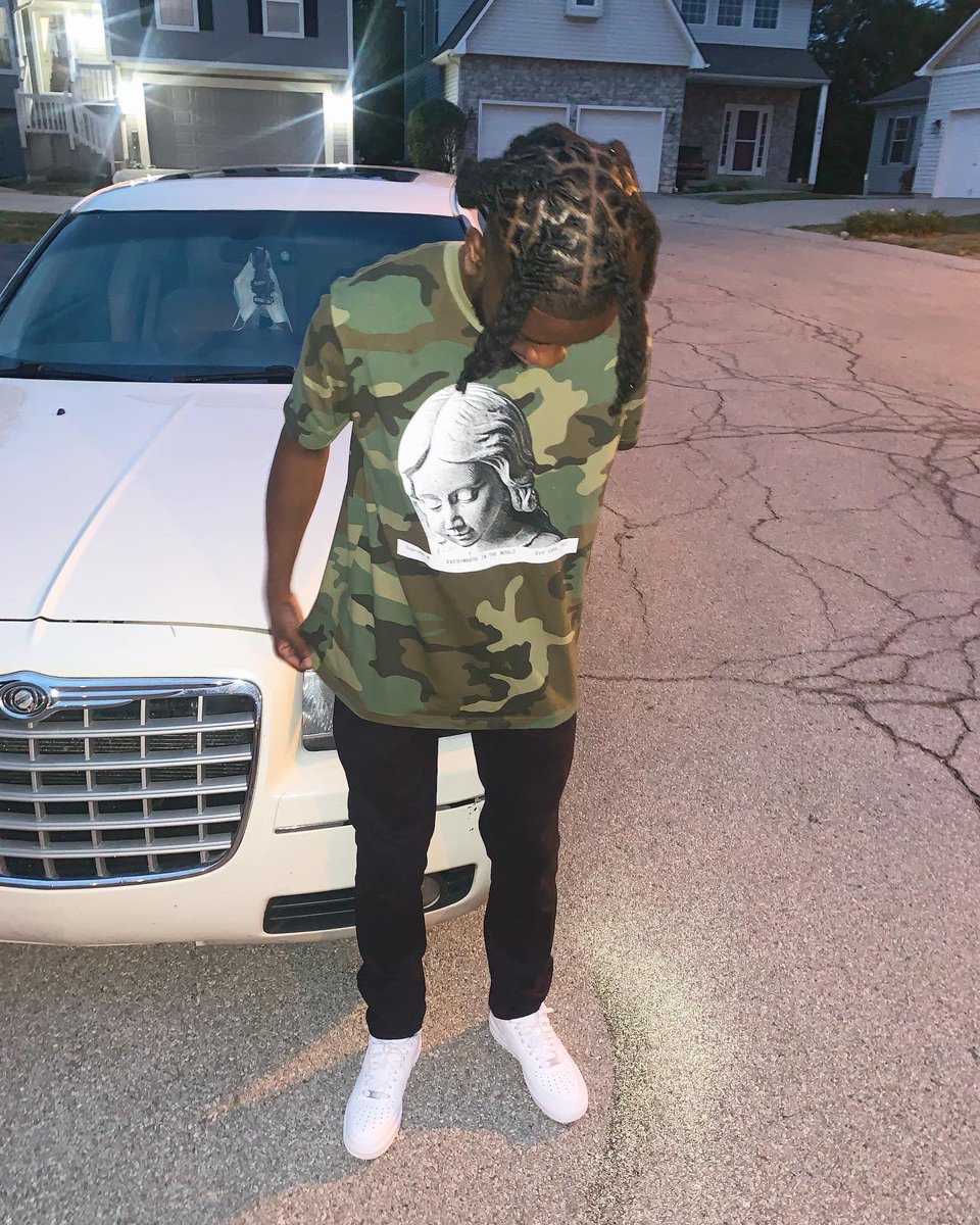 only1kavy's tweet photo. Wanna Impress me ? Stop hating that will shock me 🦍 https://t.co/p4W4bN2S8h