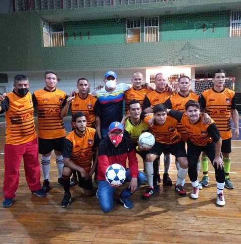 Con el profe <a href="/carloscontigo/">Carlos Terán</a> se reactiva el #Deporte del municipio #Trujillo

#CarlosPaLaAlcaldía
#ReacatandoElDeporte
#VacunateContraLaCovid19 
<a href="/Gerardo4fPsuv/">Gerardo Márquez</a> #Gobernador
#ConElMAYORCompromiso

<a href="/PartidoPSUV/">PSUV</a> <a href="/PsuvTrujillo20/">Psuv Trujillo</a> <a href="/dcabellor/">Diosdado Cabello R</a> <a href="/hojillasilva/">Mario Silva</a>