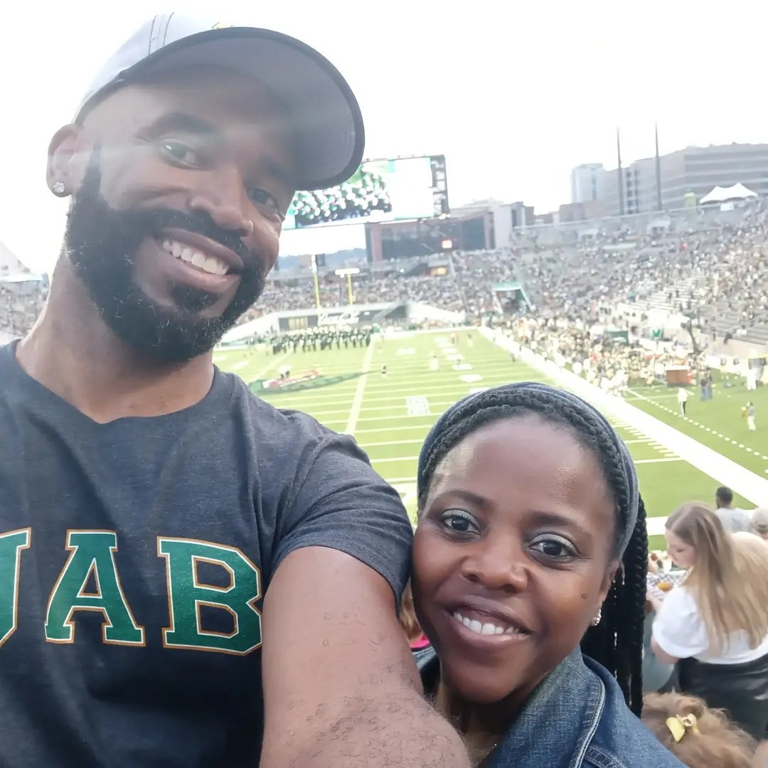 Ericfromdaville's tweet photo. Well the stadium is nice....
We gotta work on tackling big time(wrapping up!!!)
And catching for sure!!!
#tryagainnextweek
#WinAsOne
#UAB
#EFEL
#Blazersπ₯π₯π₯π² https://t.co/NflkDWqJHy