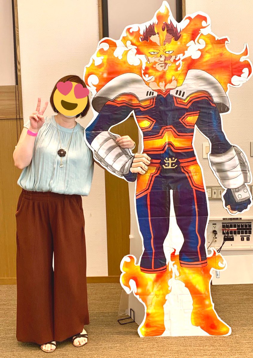 ねえええええ!!!!!!!!!!!!
エンデパパの夢女になれるパネルあるよおーーーー!!!!!!!!!!!

あとちあきさんがパパのパネルのパロ本出してる(無配だそうです)
パネル顔ハメじゃないや…ってちあきさん談

 #ヘパチョナ久留米25 