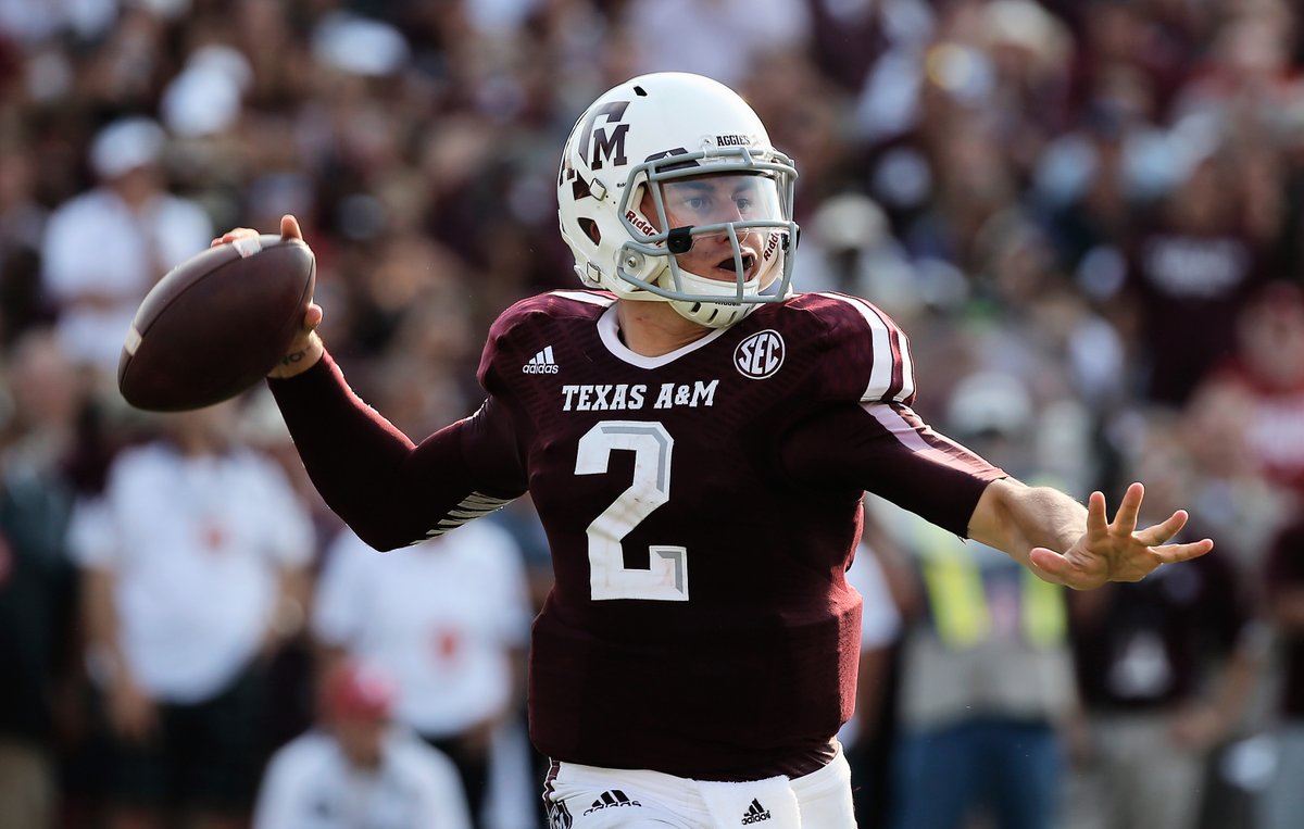 BleacherReport's tweet photo. Bo Nix tonight: https://t.co/VdVXiR9Oag