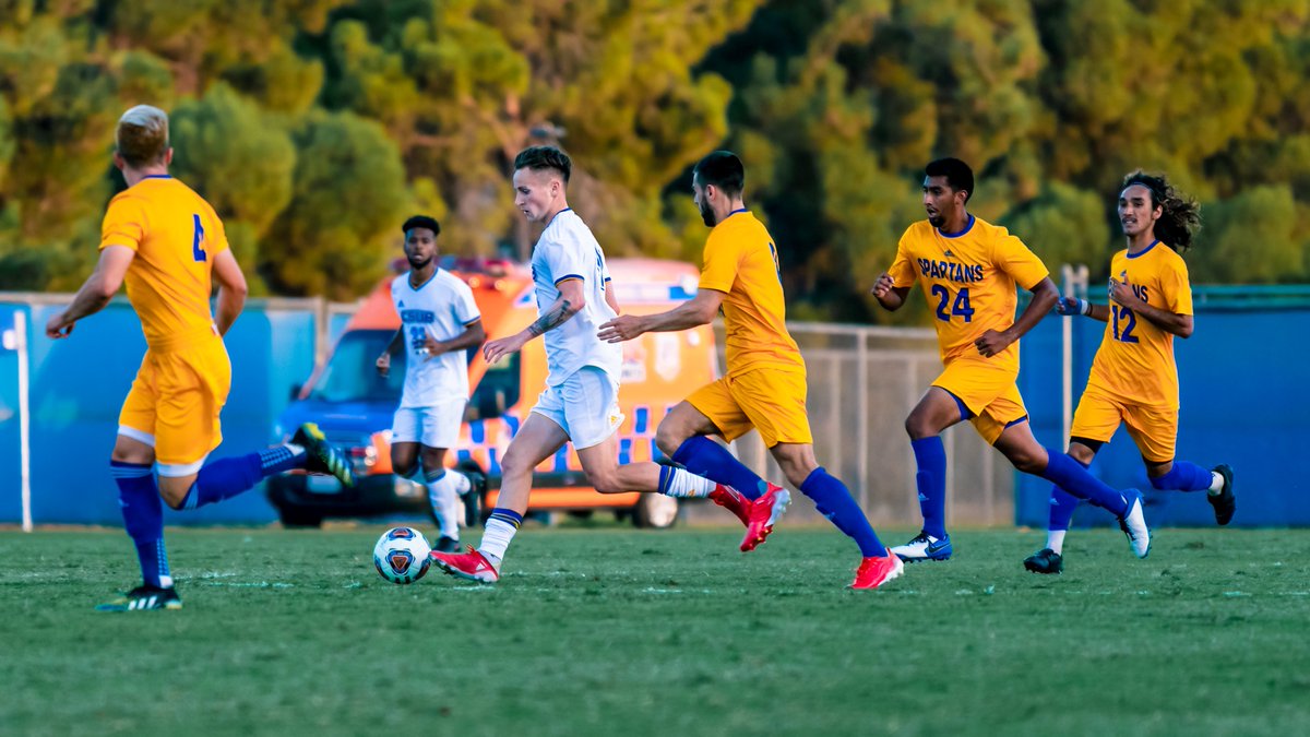 csub_msoccer's tweet photo. HT | We're all locked up at one after 45 minutes; @Tom_Shepherd9 w/ the goal for @CSUBakersfield #RunnersOnTheRise #GoBako https://t.co/NYMQBF91Vo