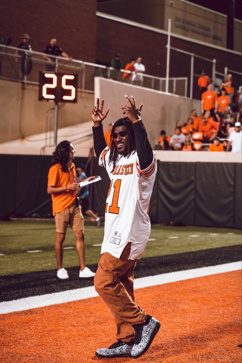 CowboyFB's tweet photo. First time in a long time.

#LetsRide I #Weeden2Blackmon https://t.co/vdwzjye2aw