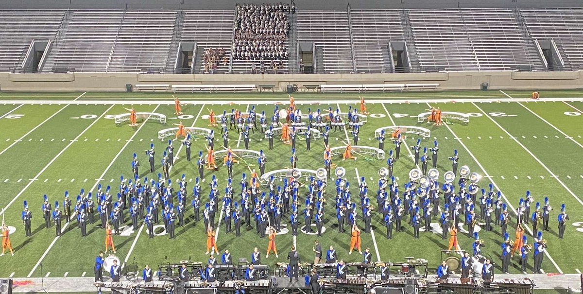 HEBMarching's tweet photo. Killer performance Keller! #hebmarching https://t.co/hZKPgPzaqV