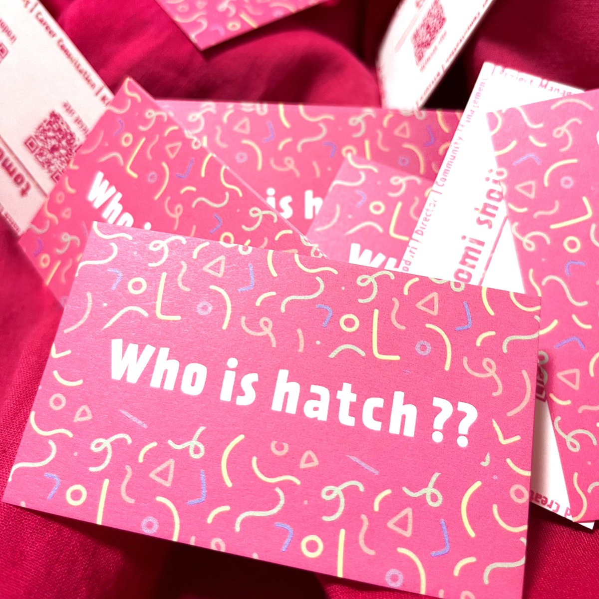 hatch857's tweet image. 名刺を新調しました😊
プロフィール写真からイメージがついてるショッキングピンク💗
ちなみにOfficial siteは現在ないので見に行っても何もないです😂
お会いした方、ぜひもらってください✨
#hatchlab
#irodori
#taberukoto_ea 
#ハチチョク