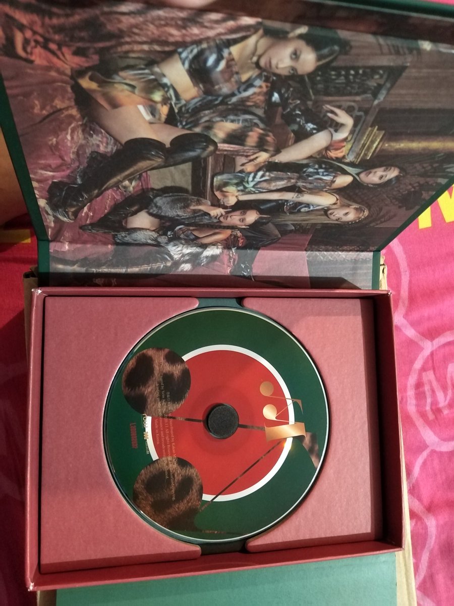 mhwasa1's tweet photo. Hello moos!

I'm selling po my Where Are We album and travel album, pangdagdag funds lang namin.

Where are we inclusion
-message booklet
-2 freebies pc

Travel inclusion
-photobook
-2 freebies pc

WAW- 350 Php
Travel- 320 Php

Mop: gcash
Mod:gogoxpress https://t.co/eazAnCgZQl