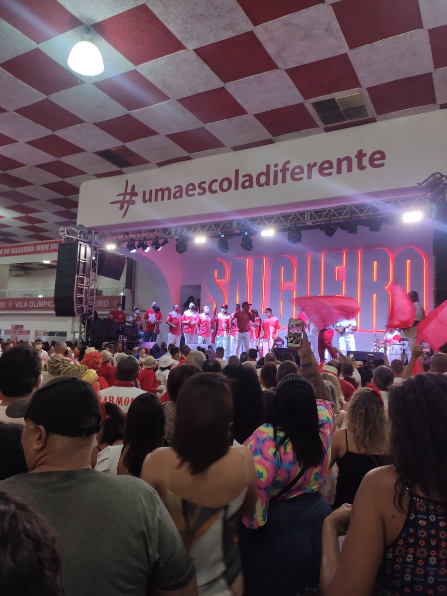 PortelaNoAr's tweet photo. Oiê @Salgueiroficial 😉
#SalgueiroConvida https://t.co/s2pwdBARnF