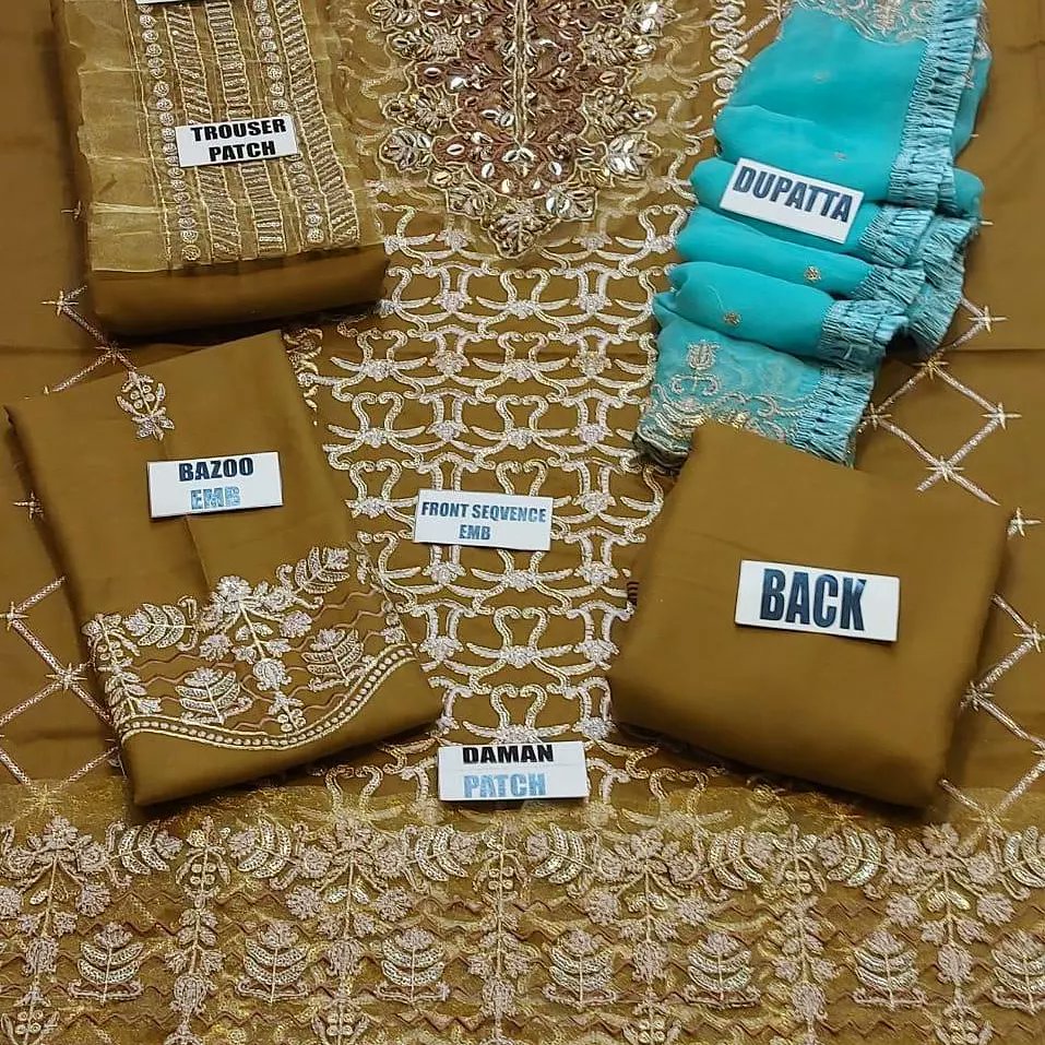 sanamch786's tweet photo. *❁﷽❁*

Asim Jofa  6366KT
*Winter Collection 2021*

Fabric *Fine Quality Linen* 3pc

*Front  Full Heavy Sequence Embroidered*
*Neck Heavy Embroidered Handmade Patch*
*Sleeves Heavy Embroidered* 
*Daman Heavy Embroidered Sequence Patch*
*Plain Trouser + Embroidered Patch*
*Bambe https://t.co/MVLUaDXP3A