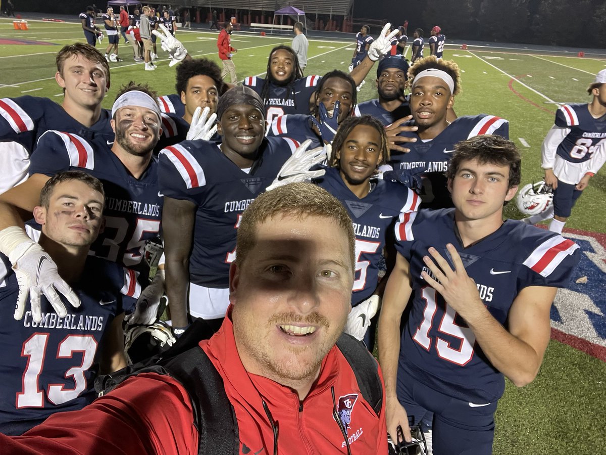 PWellsKC's tweet photo. Love my guys and the way they work. #culturewins @UCPatriotFball ⚪️🔴🔵 https://t.co/X1lVhJq6MF