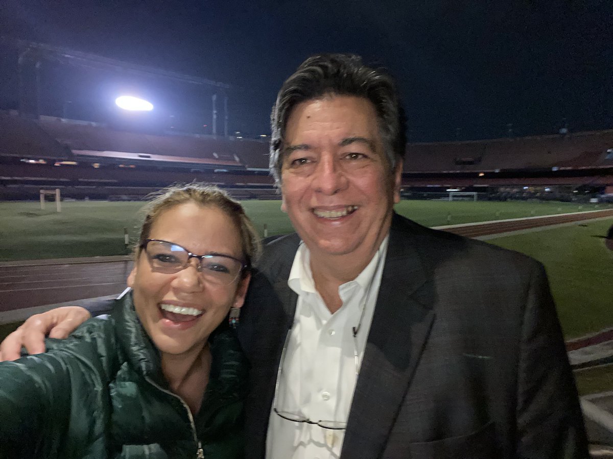 fb valezka tweet media