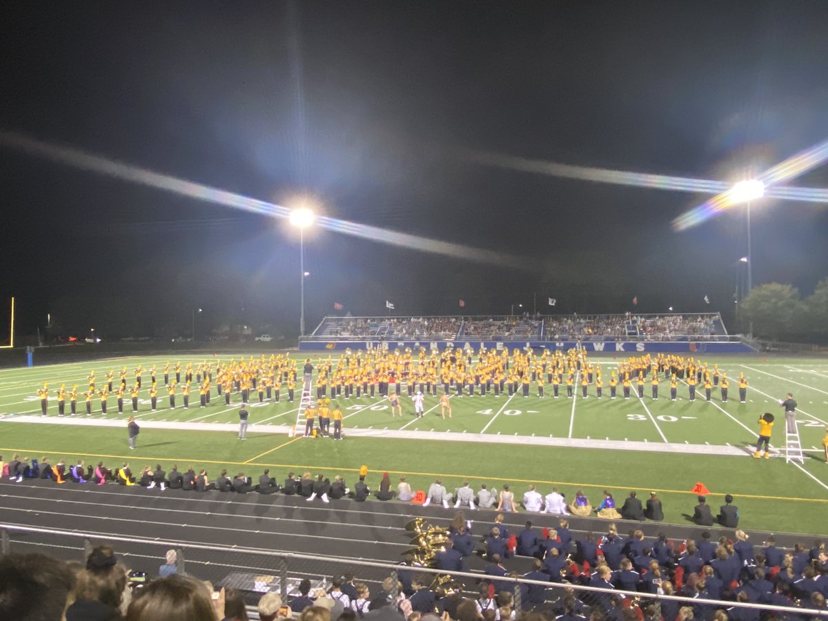 bethbasinger's tweet photo. Super fun night at the Urbandale Marching Invitational! #GoHawks #HMB141 #ProudMomma https://t.co/LdkzudqMXv