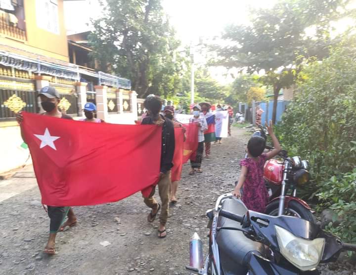 Etmani3's tweet photo. Pro-democracy activists in Kalay township went on 238th protest to fall the dictatorship on the morning of October 3.

#Oct3Coup
#WhatsHappeningInMyanmar https://t.co/t0I87uFYL5