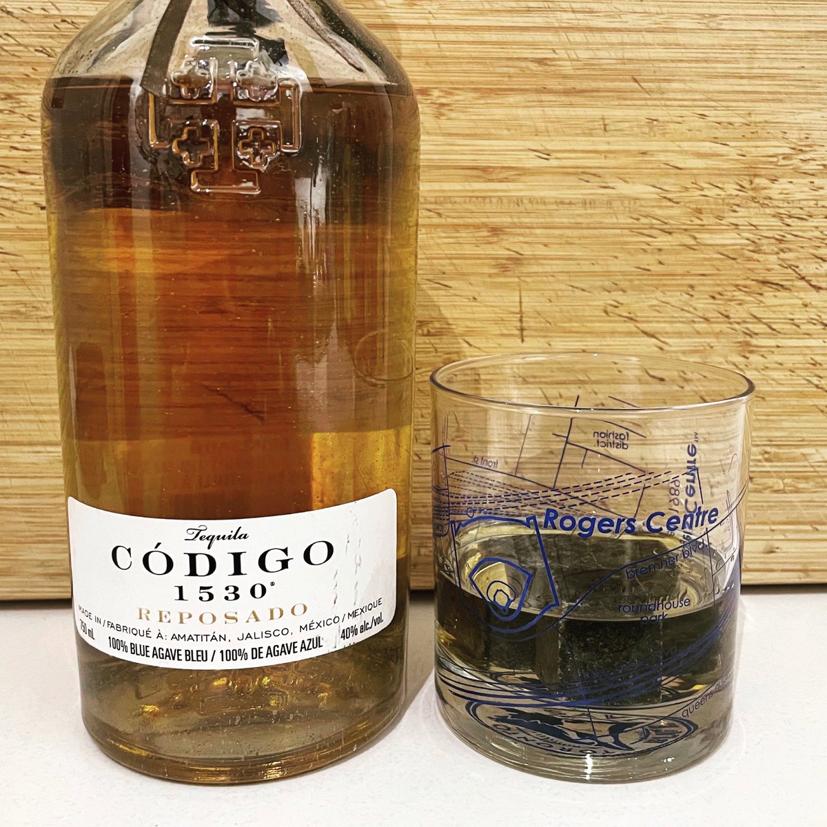 Swift01_2000's tweet photo. Ok, and also because it’s Saturday Night!
Bottoms Up!
#Tequila #Reposado #Codigo1530
#TequilaLover #WeAreBlueJays https://t.co/jQjCEcVg8f