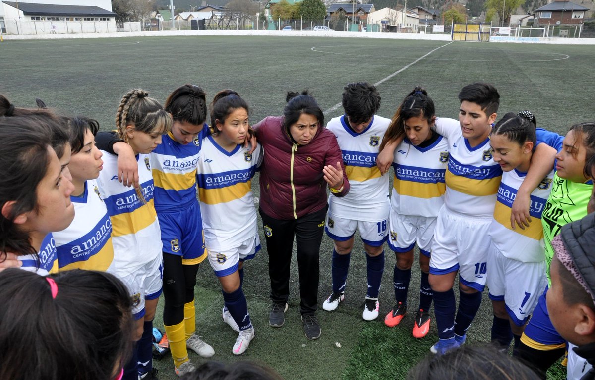 Belgranodesquel's tweet photo. FUTBOL FEMENINO
Inmejorable arranque de torneo para "Las Patronas" que esta tarde se despacharon con una goleada de 8-0 ante Independiente.
@RickyWalsh20 @srgesquel @Maxi_Fernandez_ @LaPortadaDiario @ElChavoEsquel @RED43info @PaolaSoto78 @rociocordero87 https://t.co/2Xi1aS2JMf