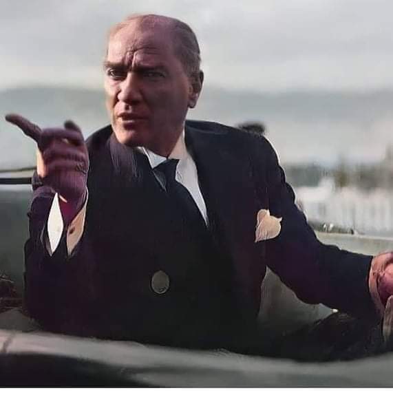 zuhaliscimen35's tweet photo. #Günaydın #Ekim döksen de yapraklarını sende #Cumhuriyet var
Sende #ATATÜRK_ün En büyük #Armağanı var 
#SONSUZAKADARATATÜRK https://t.co/zM4UErYuV4