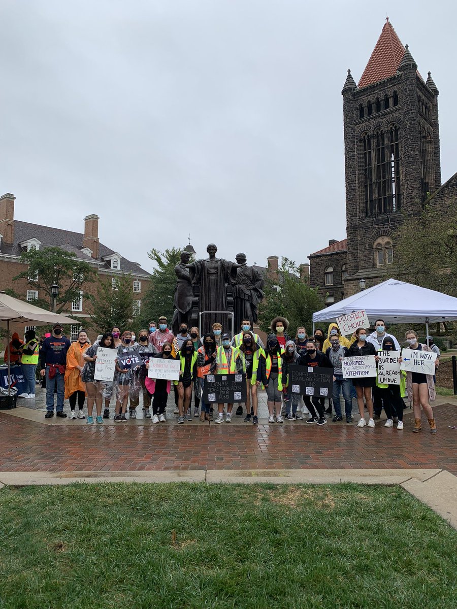 UofI_WLS's tweet photo. THANK YOU to everyone who came out to the 2021 Women’s March Champaign-Urbana!!!!!

#WomensMarch 
#womensmarch2021 https://t.co/JLJvlgLHnN