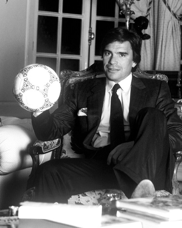 RIP Monsieur Tapie.
Tu nous manqueras Nanard !