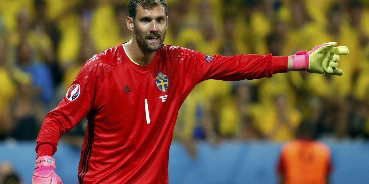 Happy 40th birthday to  \s former goalkeeper Andreas Isaksson   