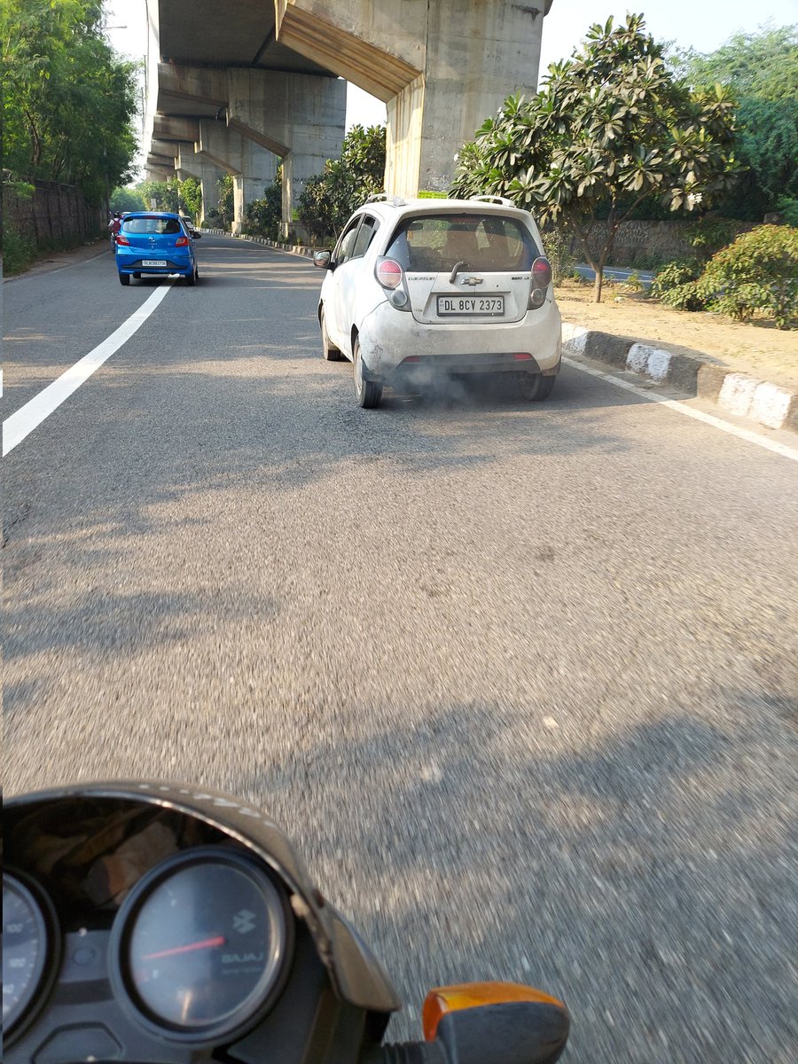 abhi15jan's tweet photo. @PcdTransport kindly take an action against it.. exhausting smoke alot... https://t.co/2X1hAY9cyB