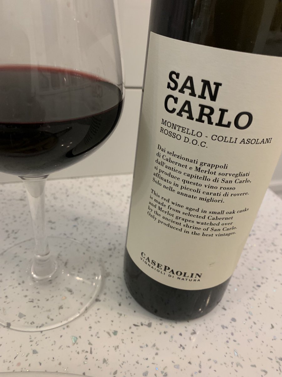 Last nights dinner scrumptious roast #Scottish #sirloin usual trimmings paired with an outstanding northern #Italian red, a blend of #cabernet & #merlot 14%, dark fruit bold and elegant #homecooked #foodandwinepairing #ScottishBeef #SanCarlo #ItalianWine