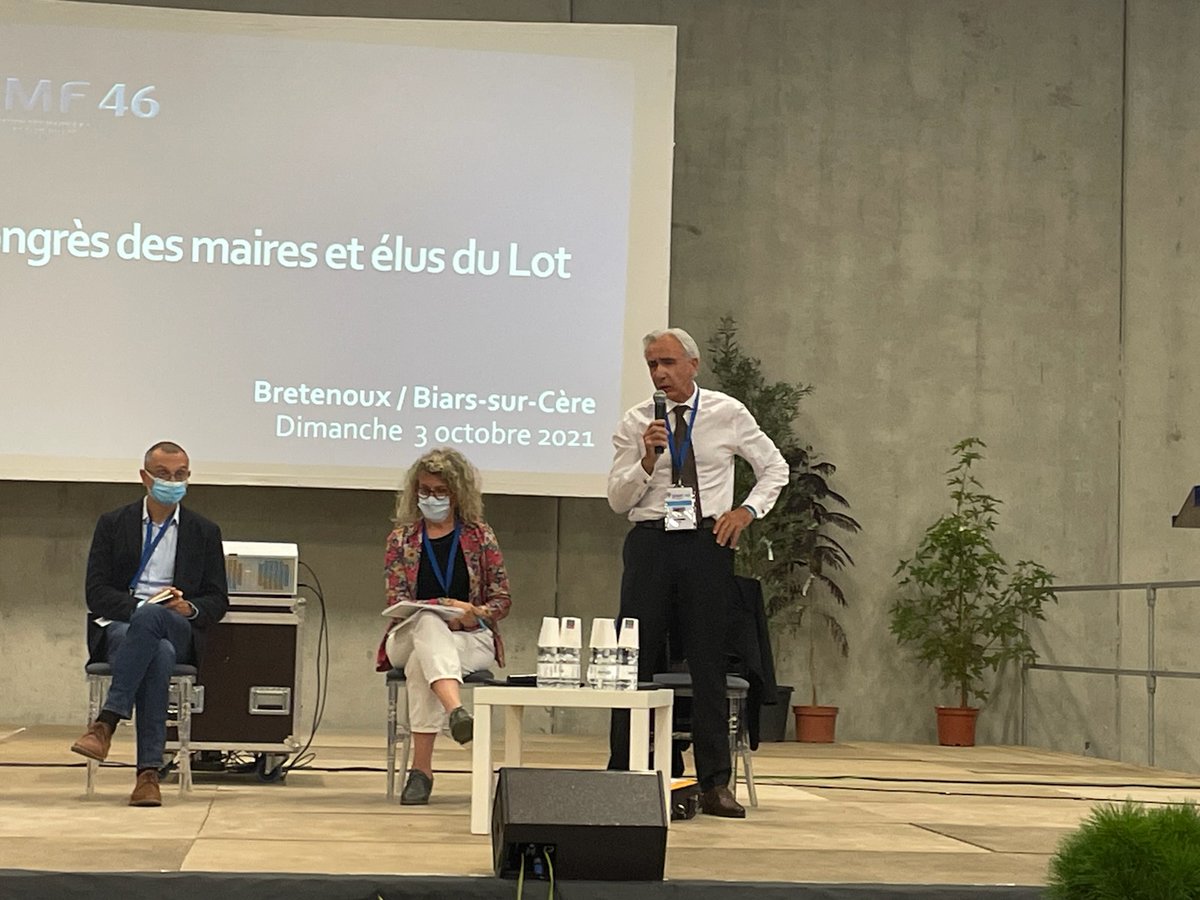 Présence ce jour de PG_CA_AGEN, devant plus de  450  maires et élus du LOT réunis en congrès, pour présenter le protocole sur la mise en œuvre de la justice pénale de proximité et ses applications en matière d’urbanisme.