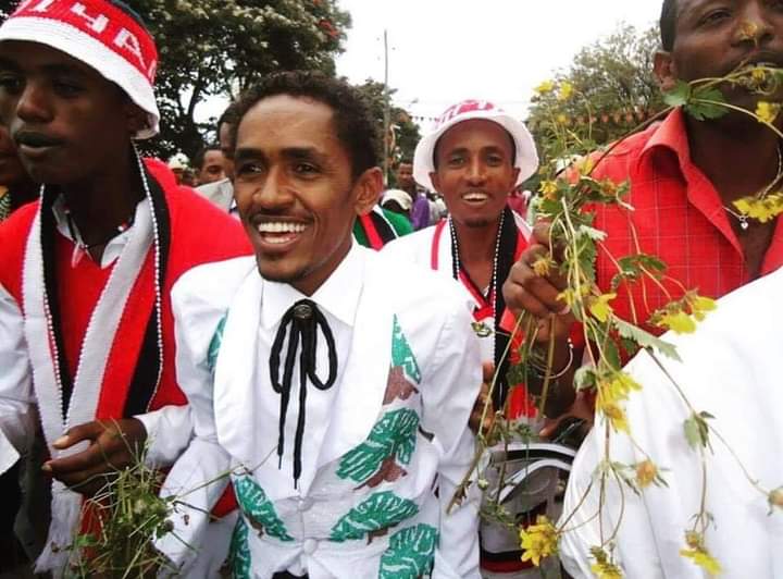 NBaayisaa's tweet photo. Guyya#195

Ani Oromoof Qaalii dha!
Seenaa Rirmi Hin Nyaatu!
Nafxanyaan Kalleessas Har'aas Boruus Diinaa Keenya!
Ifa nu baasuuf jecha kan taatan aarsaa nurraa GALAATOMAA!
Atumtii Galatoomi Hacee koo!

#JusticeForHacaaluuHundeessa https://t.co/RDTpwB12mU