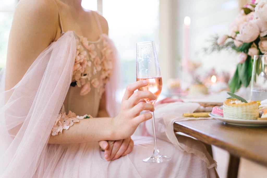 MrsPandP's tweet photo. A beautiful pastel pink inspired Wedding with nods to the Mother/Daughter Bond and Breast Cancer survival
Images 📸 @PoppySageBris 
https://t.co/69nXYANC8U at @GabbinbarH  
#pastelpinkwedding #ballet #motheranddaughterbond #breastcancerawareness https://t.co/I3bBPW3e1U
