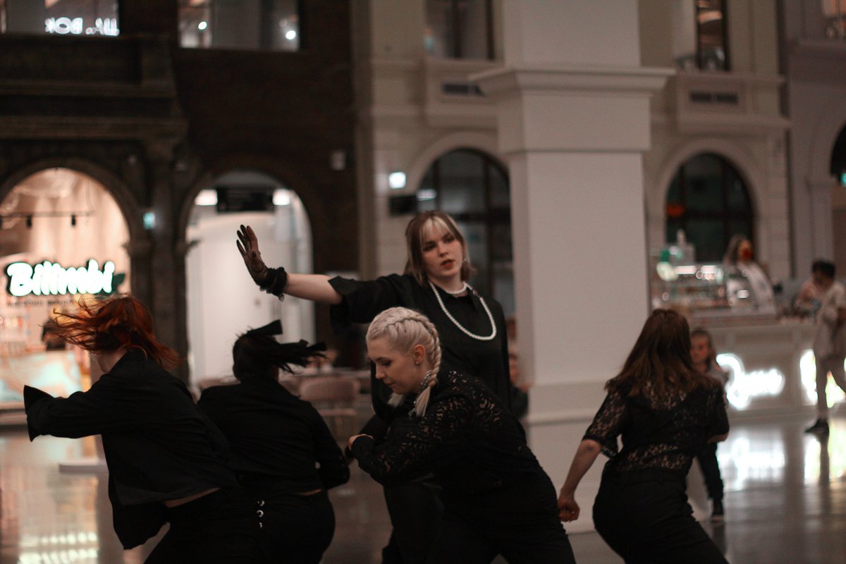 preciouscdt's tweet photo. Joy as KEONHEE

#oneus #원어스 #twilight #태양이떨어진다 #oneustwilight #coverdance #kpop #kpopcoverdance #coverdanceteam https://t.co/9M4wHcUJHI