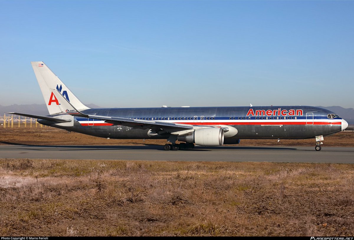 RSWplanespotter's tweet photo. #Spotted this beauty yesterday enroute to #MIA from #CVG. Had not seen it in 18 years since we saw it at #DFW in its #AmericanAirlines original colors. First flight @Boeing was on 7 April 1988. where it flew until Oct 2016. Now @AirTransportInt for #AmazonPrime
@steerage_yearns https://t.co/hOJROztDh2