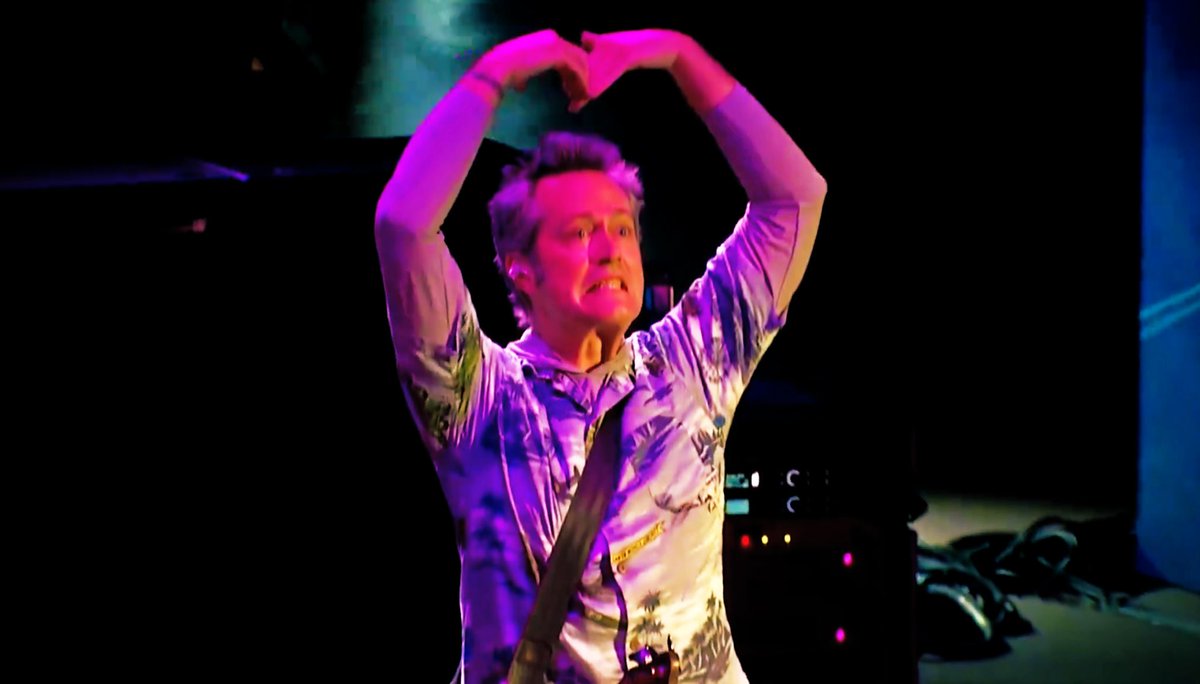 aphrodite7375's tweet photo. Wow! Just WOW! What a HOT set @311! I can only imagine the electricity in the air tonight at Red Rocks!!! Damn! You guys are bad ass @NickHexum, @pnut, Chad, Tim & SA!!! π₯β€οΈπΆ #311StreamSystem https://t.co/oo6yNe4z7I