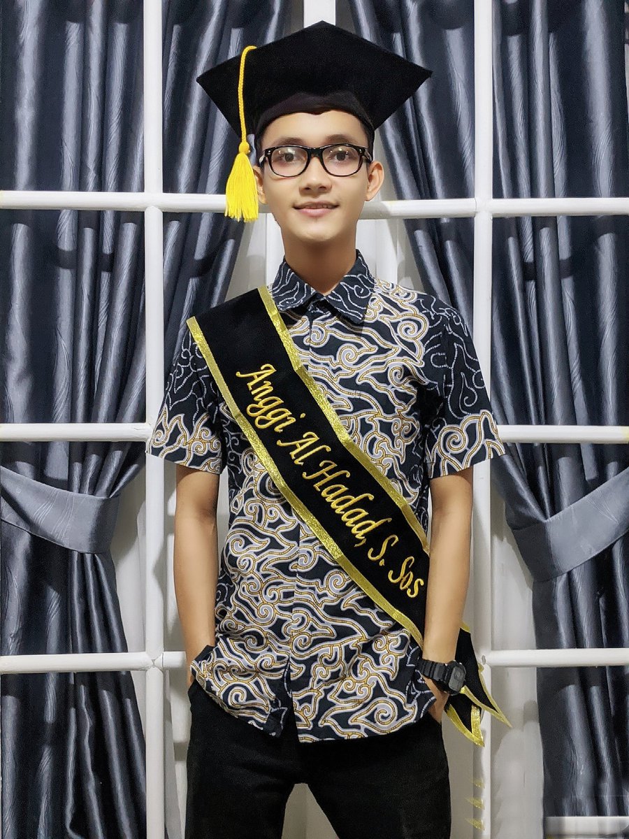 anggyc27's tweet photo. Tepat waktu 3 tahun 48 bulan #wisudajuga https://t.co/zouqgrrbev