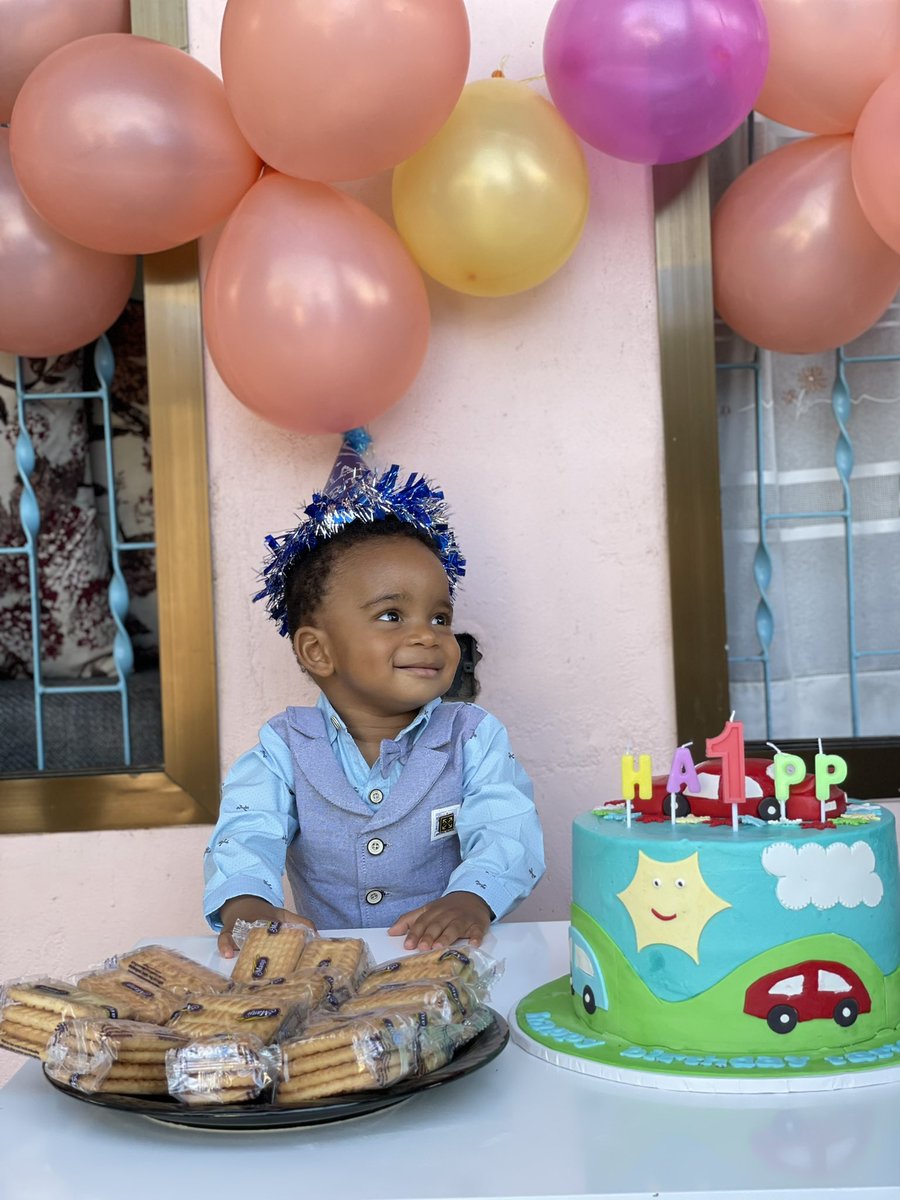 chalii_ph's tweet photo. Son ,our little one ,nothing compares to the happy joy of seeing you grow year after year we wish you to grow up and be a better man 🎂🎉🎊 @jaychard4 https://t.co/fP2wphCP0B