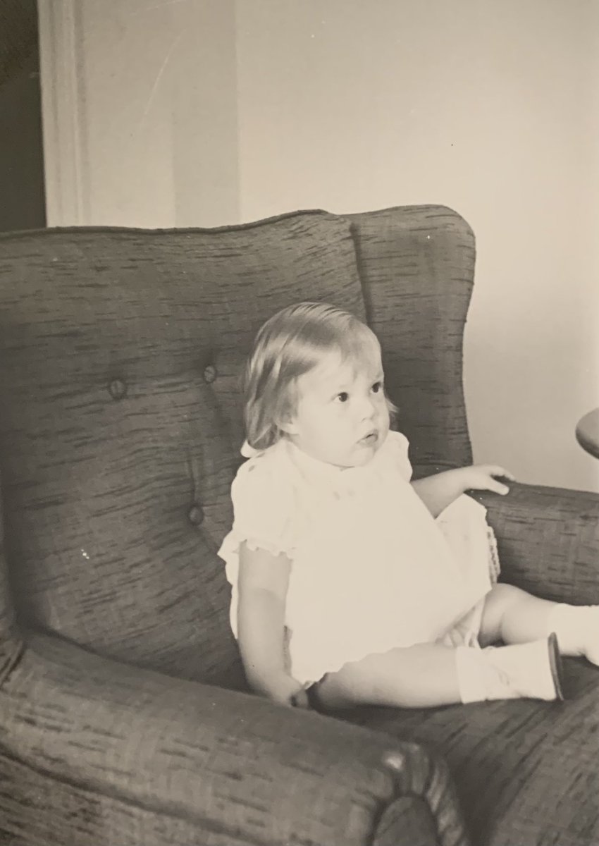 meganhoytwrites's tweet photo. My sister found an envelope filled with my baby pictures! I havenโt seen these in ages. Wow. Look at little me! #seventies #babygirl #kidkit #megsie https://t.co/bimfCbG9cw