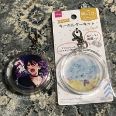 ダイソーからすごいものが出た これほしい めっちゃええやん 缶バッジが2個入るキーホルダーキットが話題 2 2 いまトピ